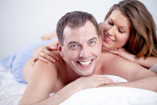vyras ir moteris lovoje
